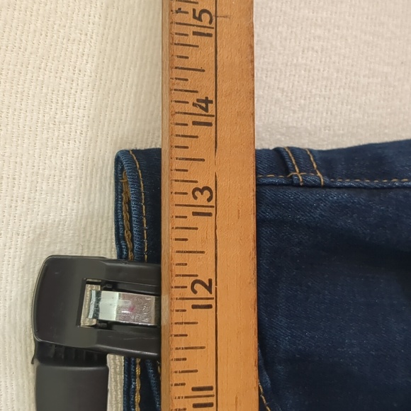 Levi's 714 Women's Straight Fit Dark Wash Jeans Size 27 Waist 30 Length EUC - Picture 11 of 14